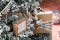 Farmhouse Flocked Christmas Tree Decorating Ideas