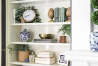 Chic Bookshelf Decor Ideas to Style Your Bookcase