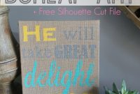 Make Stenciled Burlap Art with Free Silhouette Stencil Files
