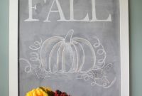 Hello Fall Chalkboard Art: Autumn Decor Ideas