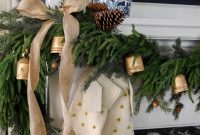 Blue and White Christmas Living Room Decor Ideas