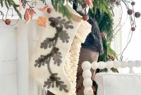 Christmas Porch Ideas, Natural Decor and Blue-Green Living Room