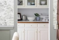 Spring Entryways and Butler Pantry Ideas for Easter Centerpieces