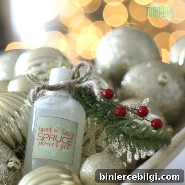 This DIY shower gel smells like you're sipping hot spiced cider next to the Christmas tree. YUM! | Recipe and Tutorial