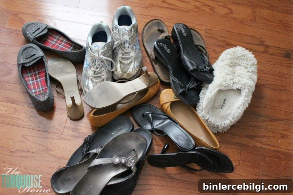Decluttering the Master Closet {shoes} using the KonMari method | Details at TheTurquoiseHome.com