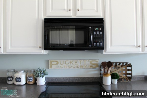 Kitchen painted in Sea Salt with farmhouse charm