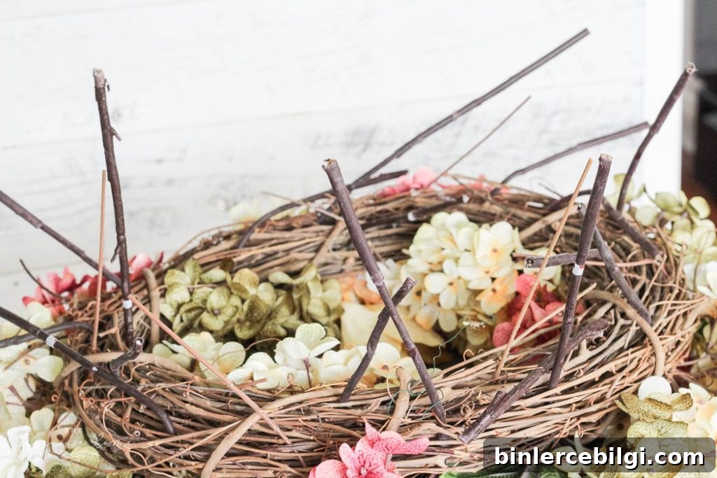So easy and cute!! Love this DIY Faux Hydrangea Fall Wreath! 