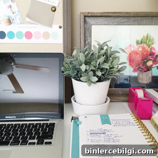 How to Give a Farmhouse Fresh Look to your Terra-cotta Pots | TheTurquoiseHome.com