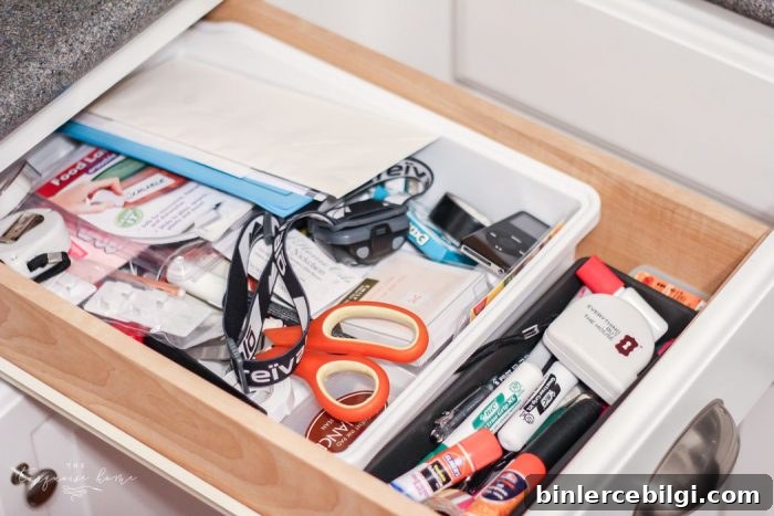 How to Organize Your Junk Drawer in 15 Minutes! | 30 Days to Less of a Hot Mess Challenge