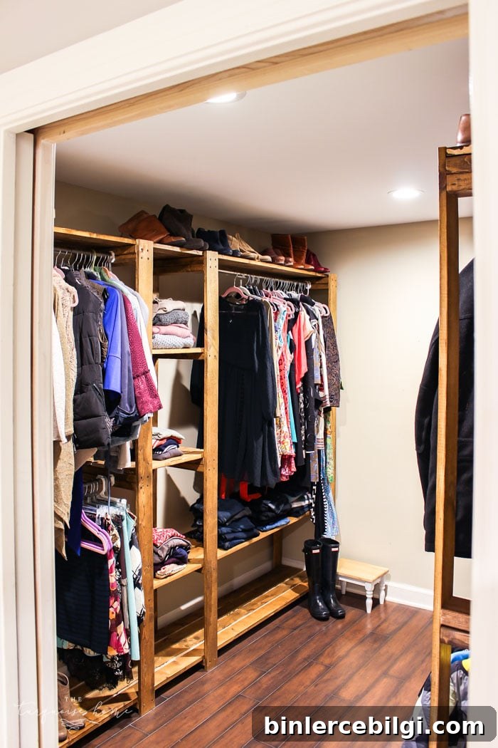 Closet Organization Systems — Day 23 of 30: Simplify Your Closet 4 Organized Closet Systems make all the difference when it comes to decluttering and organizing your closet! | 30 Days to Less of a Hot Mess