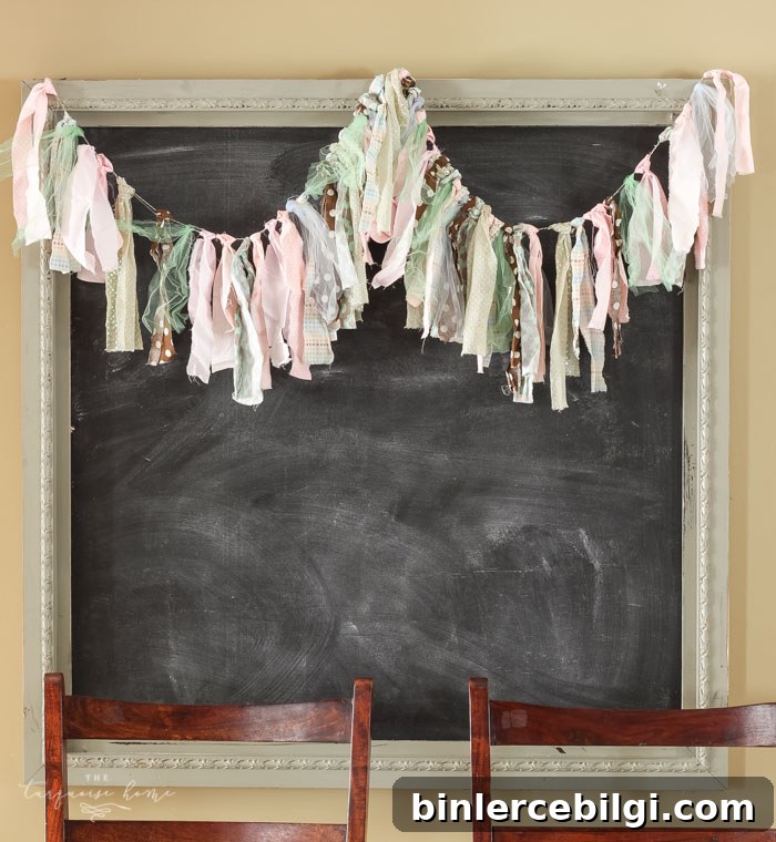 Seriously, I'm so crunched for time, but this rag garland takes no time at all! LOVE projects like this!