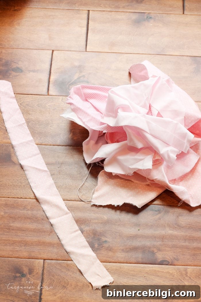 Seriously, I'm so crunched for time, but this rag garland takes no time at all! LOVE projects like this!