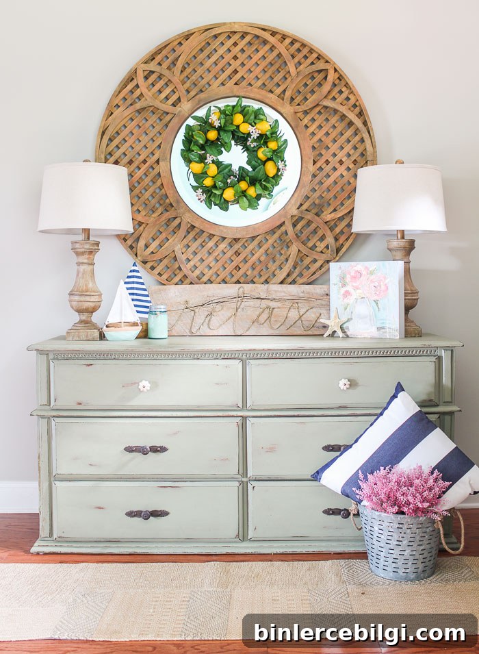 Cute Lemon Wreath and Summer Entry Way