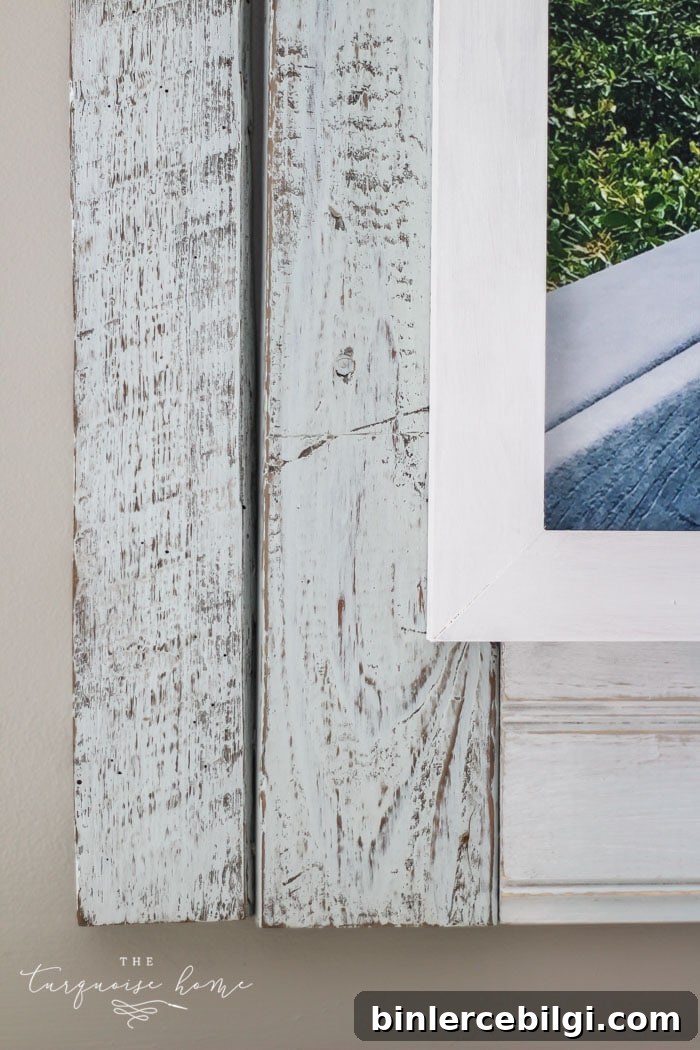Get this gorgeous beach-inspired DIY framed canvas art with this simple tutorial! READ MORE >>