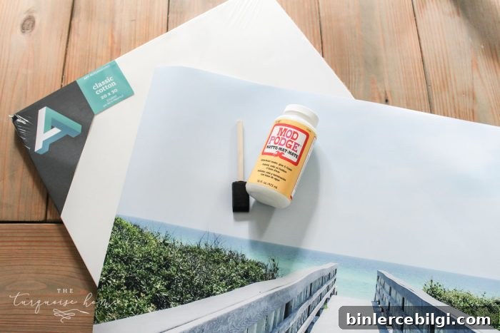 Get this gorgeous beach-inspired DIY framed canvas art with this simple tutorial! READ MORE >>