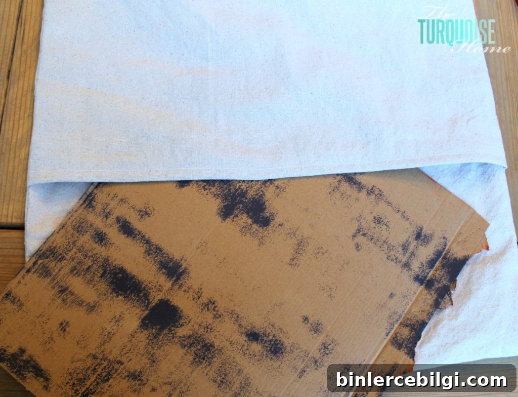 DIY Stenciled Drop Cloth Pillow #diy #dropcloth #silhouette