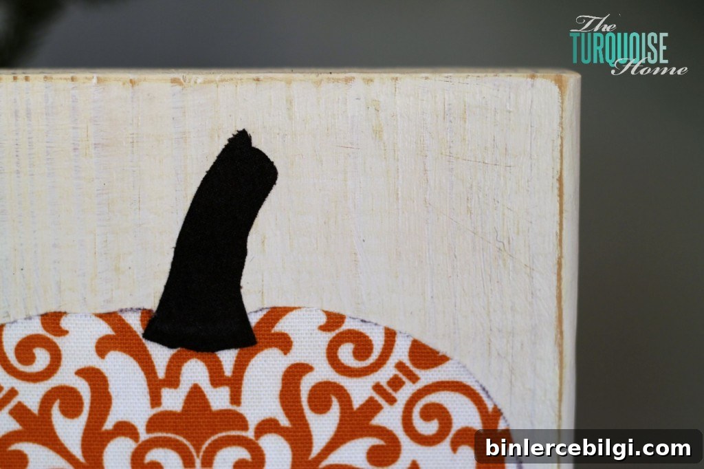 Scrappy Pumpkin Fall Decor | The Turquoise Home #diy