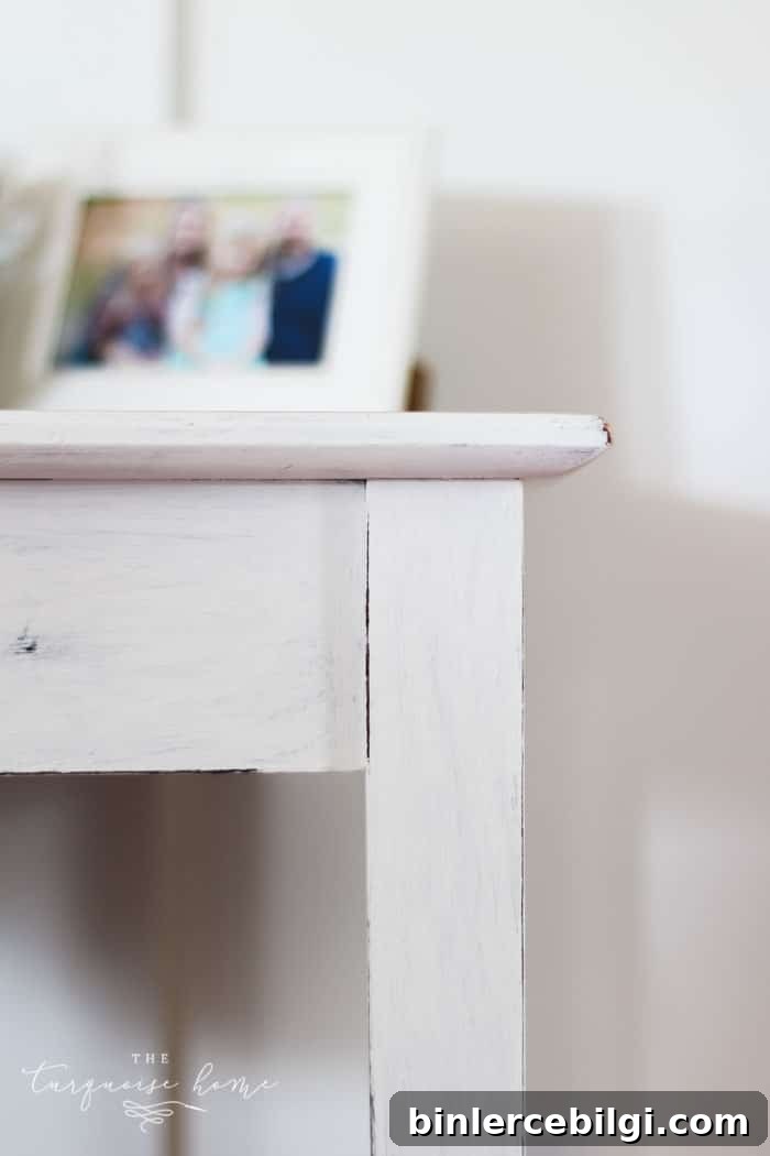 An example of one coat of Annie Sloan Chalk Paint®.