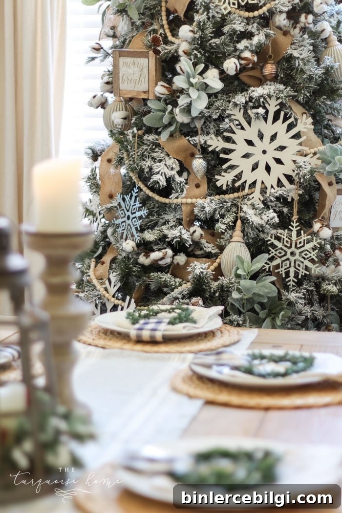 Neutral Christmas Dining Room Ideas to Elevate Holiday Style 5 A Neutral Christmas Dining Room