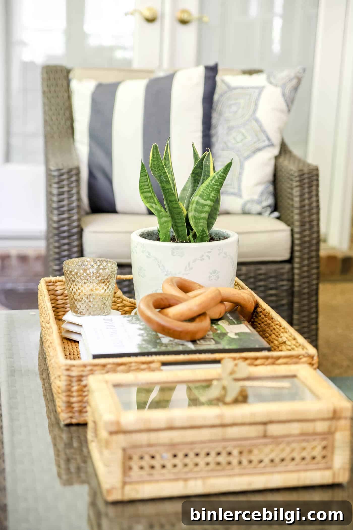 Patio Coffee Table Decor