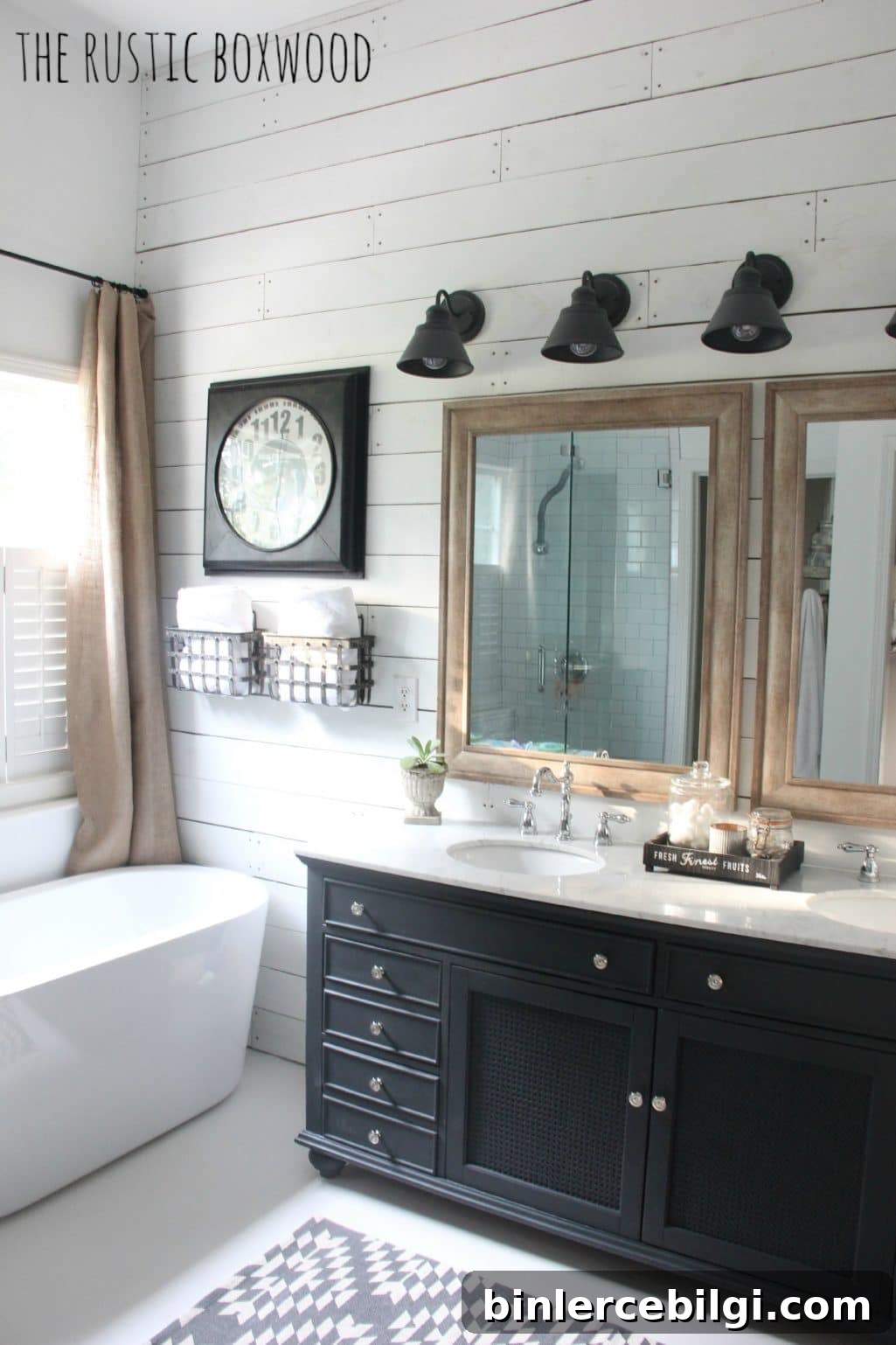 Farmhouse Bathroom Essentials: Key Design Elements 15 DIY farmhouse styled bathroom makeover