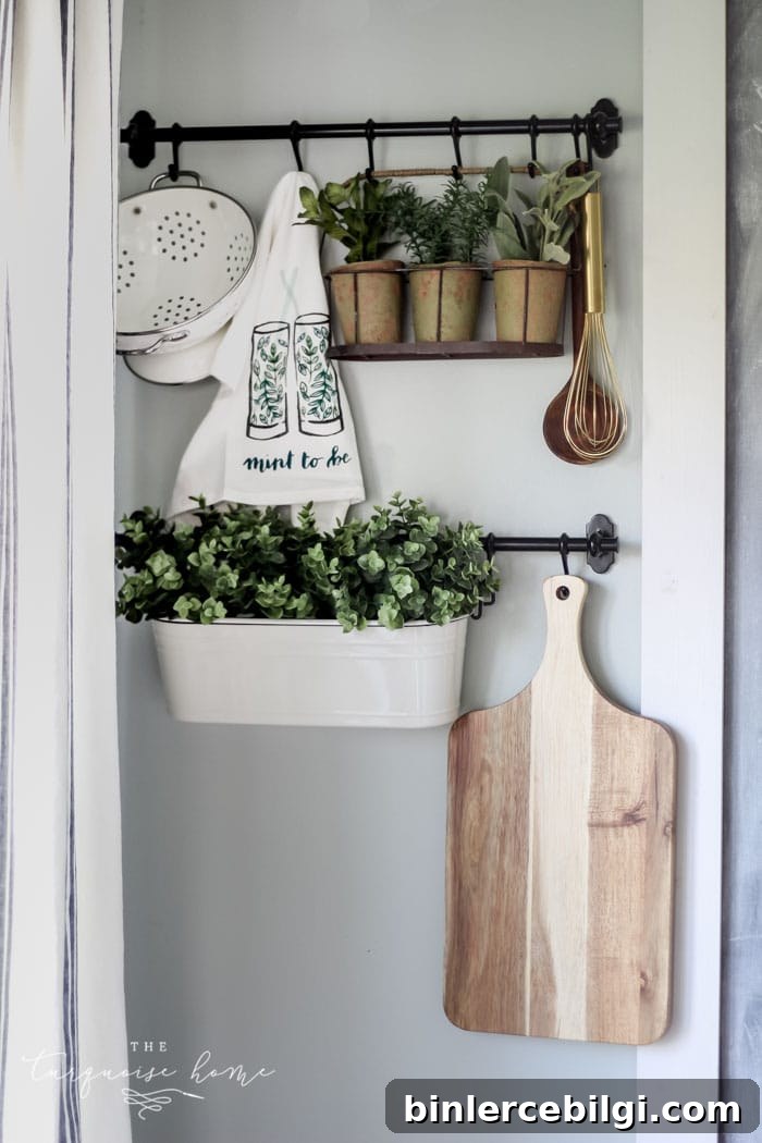 Add some cute kitchen decor to your home with the IKEA Fintorp hanging rail system. LOVE it!! #fintorp #IKEA
