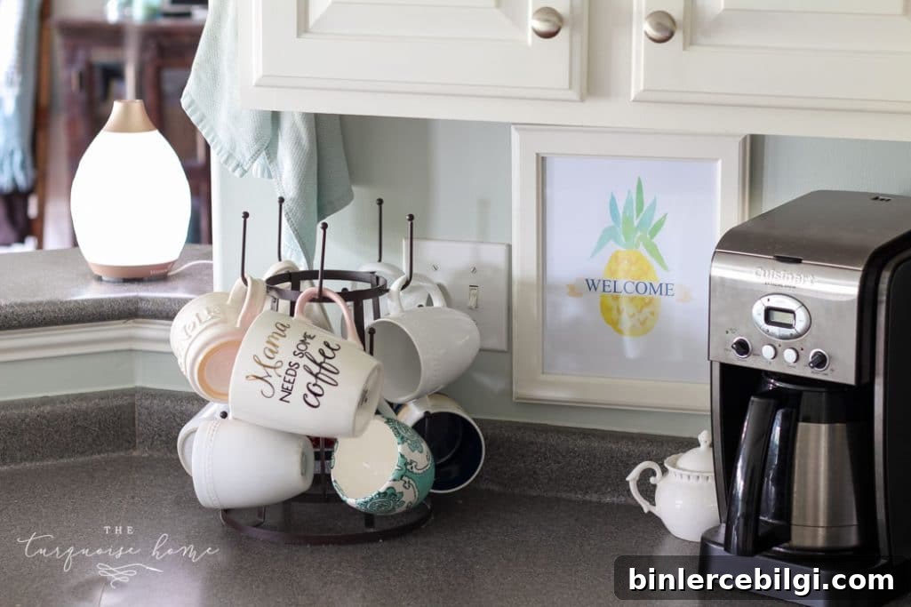 Summer Printables and Crafts: Free Downloads and Ideas 2 Welcome Pineapple free summer printable