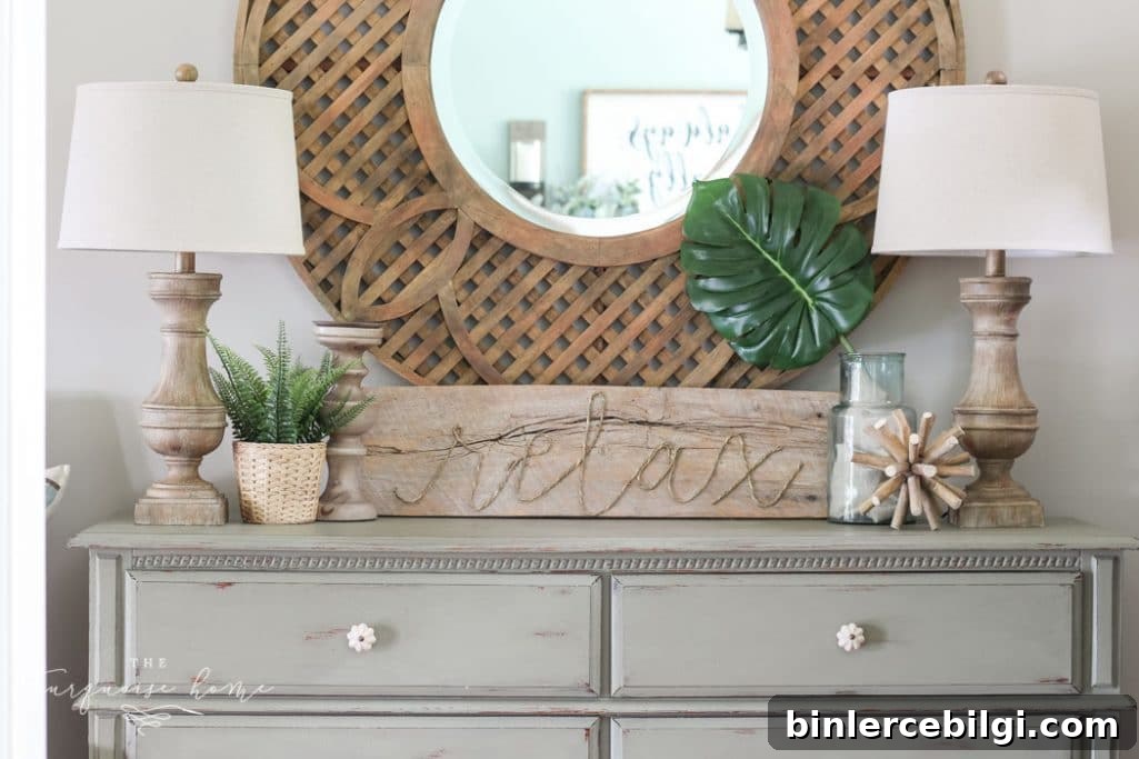 Coastal Decor Ideas for Dining Rooms and Foyers 12 Foyer styled simply for summer