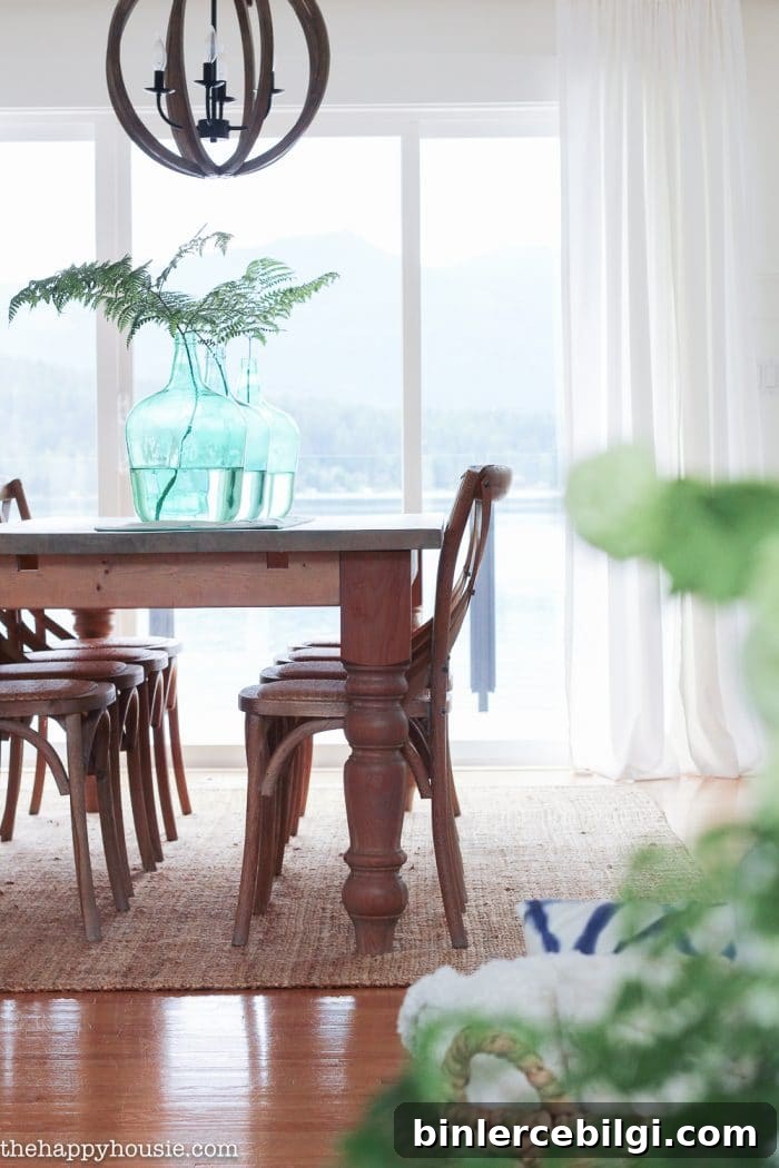Lake House Decor Ideas for Cozy Waterfront Living 6 Lake House Dining Room