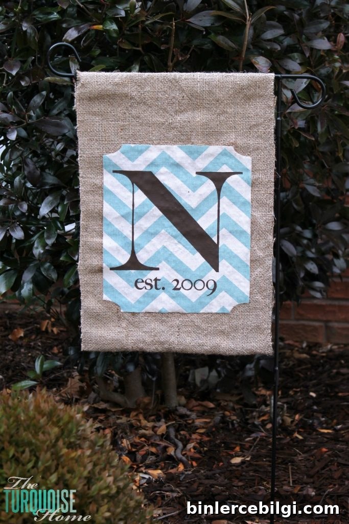 No-Sew Monogrammed Burlap Garden Flag