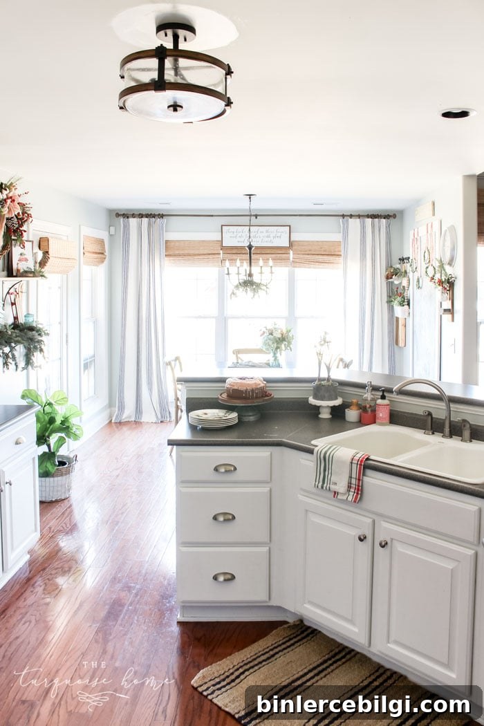 Christmas Kitchen 2018 with 40+ more Christmas Home Tours!