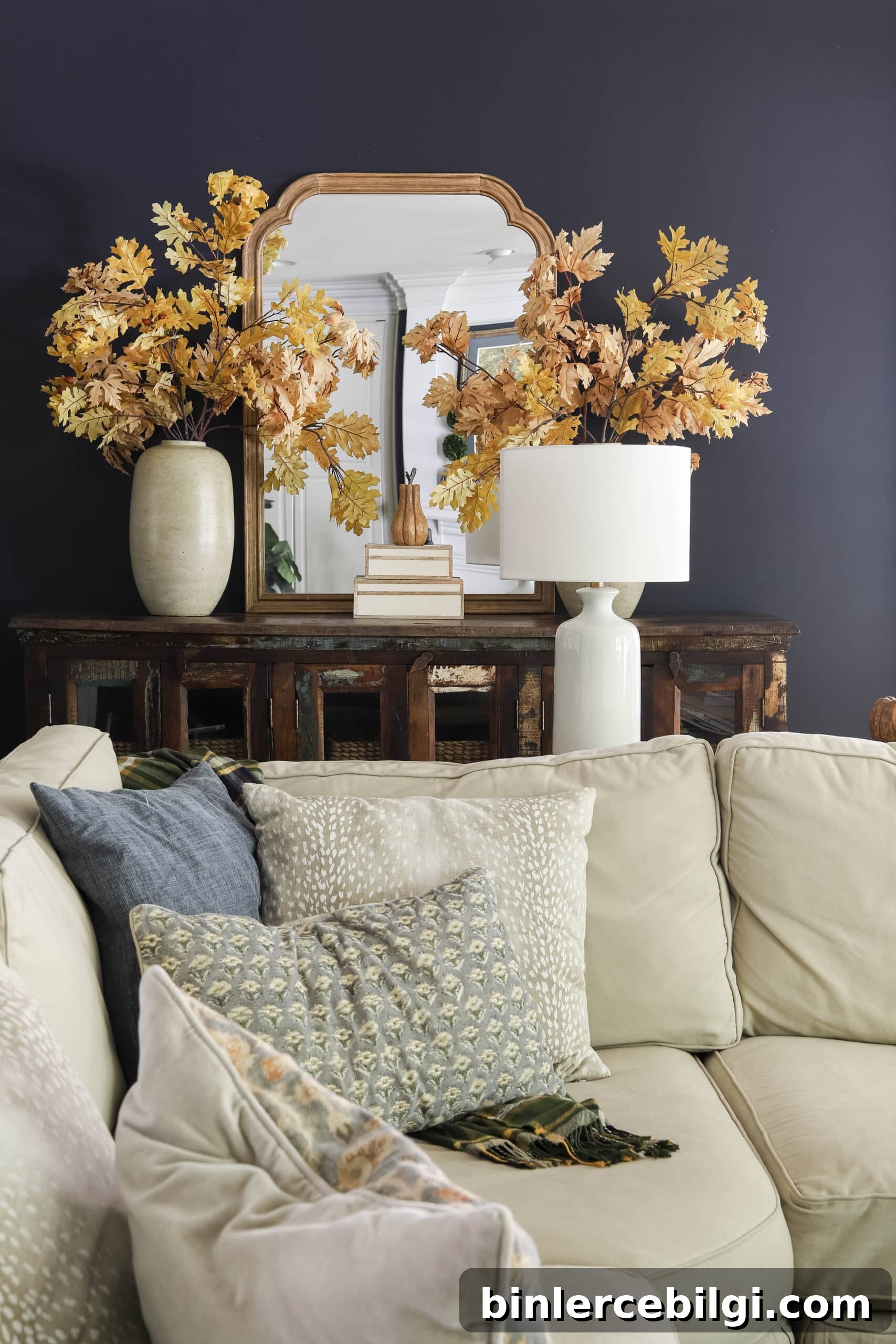 10 Cozy Fall Pillow Ideas