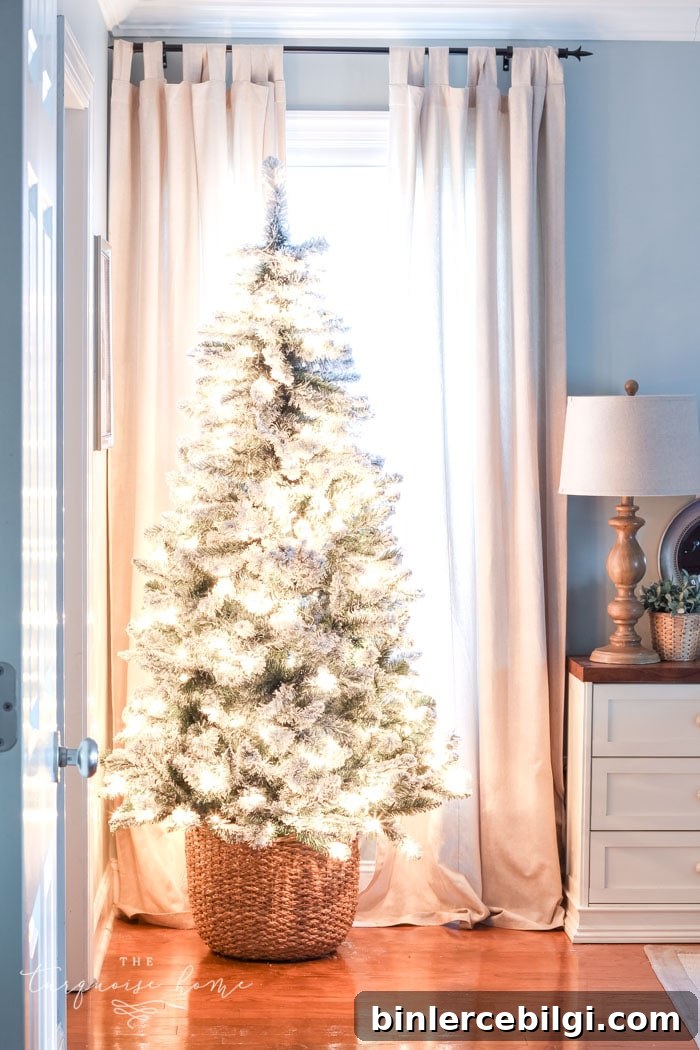 DIY Christmas Tree Basket - the best Christmas tree stand ideas!