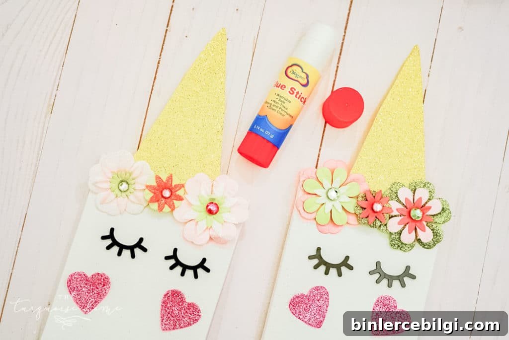 DIY Canvas Unicorn Craft - super easy and just 5 steps!