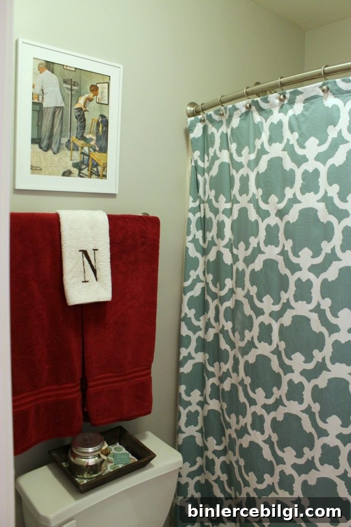 Traditional-Americana Guest Bathroom Update: painted walls, cabinets, new hardware and a punch of color!