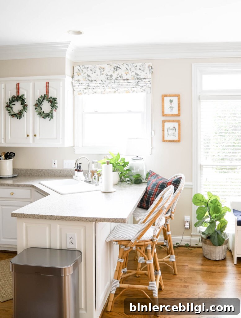 How to Decorate a Kitchen for Christmas