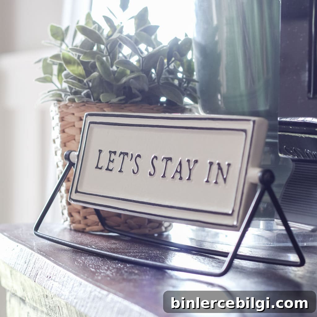 A Simple Summer Mantel - 