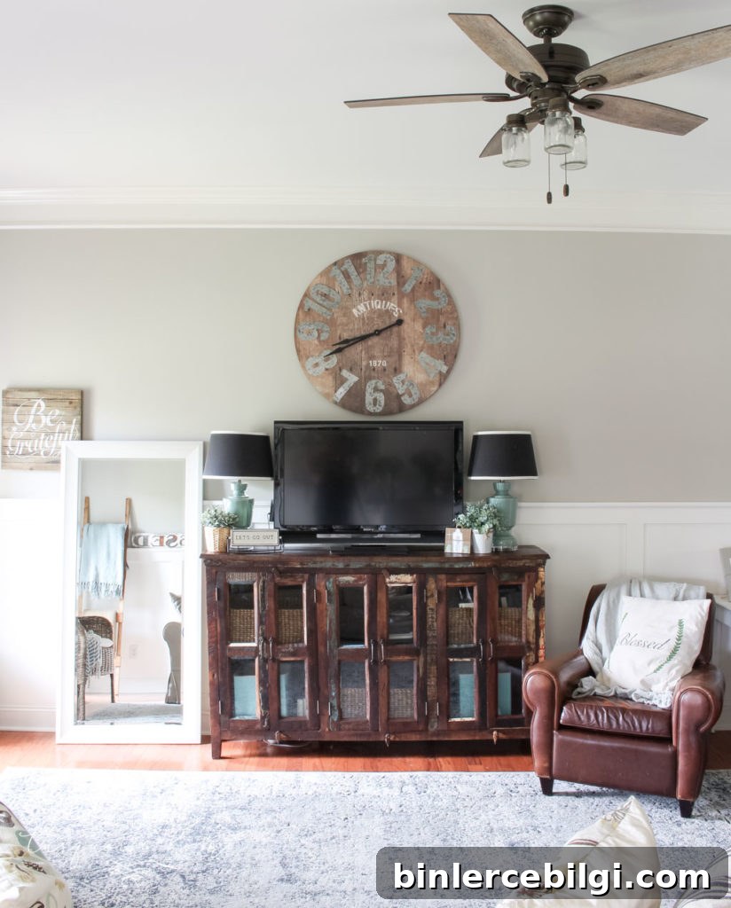 A Simple Summer Living Room