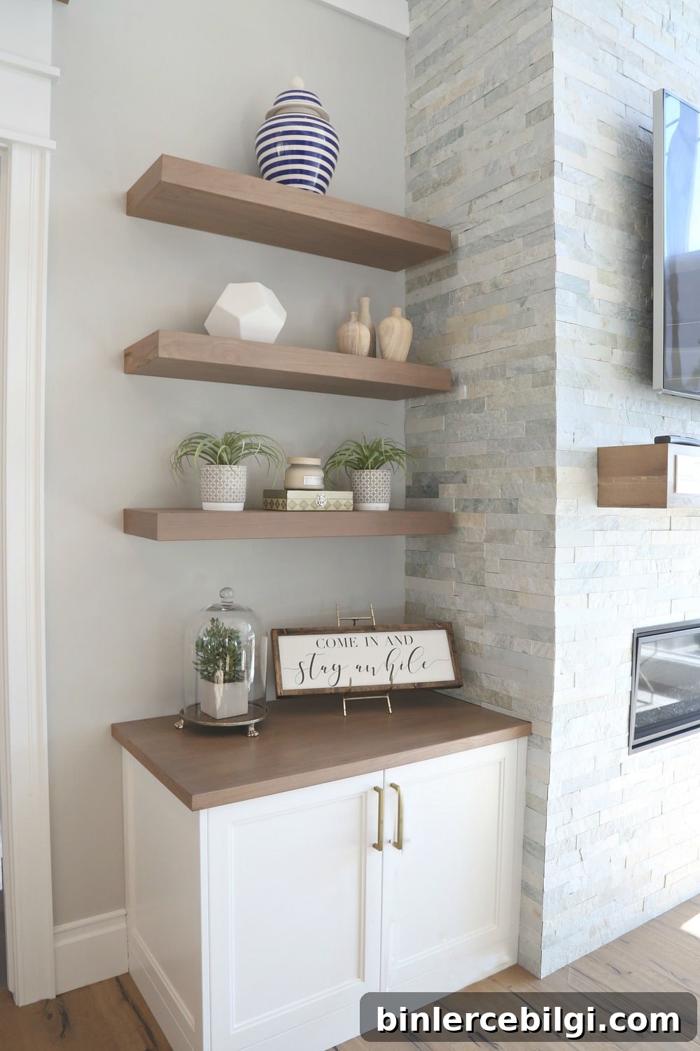 The Best Gray Paint Colors for Your Home -->> Gray Owl in the living room