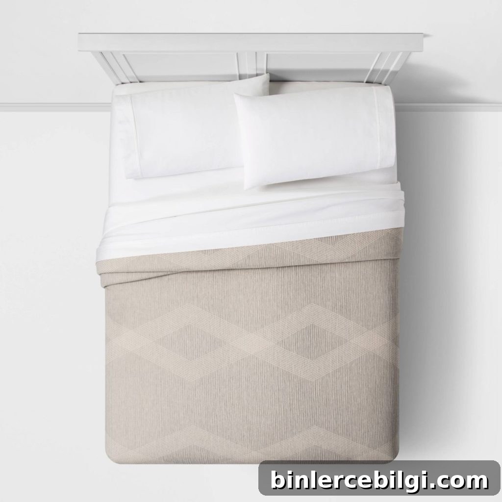 Farmhouse Bedding Ideas to Transform Your Bedroom 9 Stripe Matelasse Quilt | farmhouse quilt