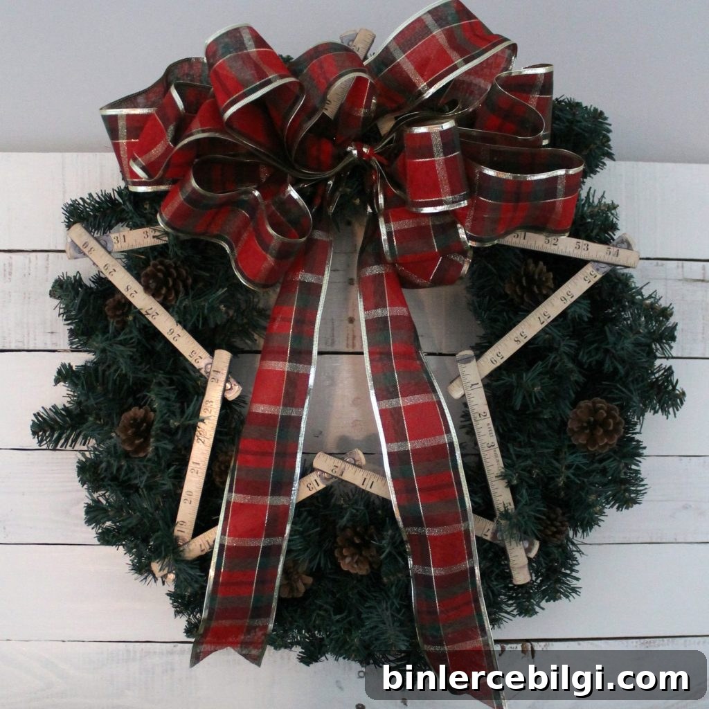 Traditional Red and Green Christmas Mantel Decor Ideas 6 Traditional Red and Green Christmas Mantel. Find out all the details at TheTurquoiseHome.com