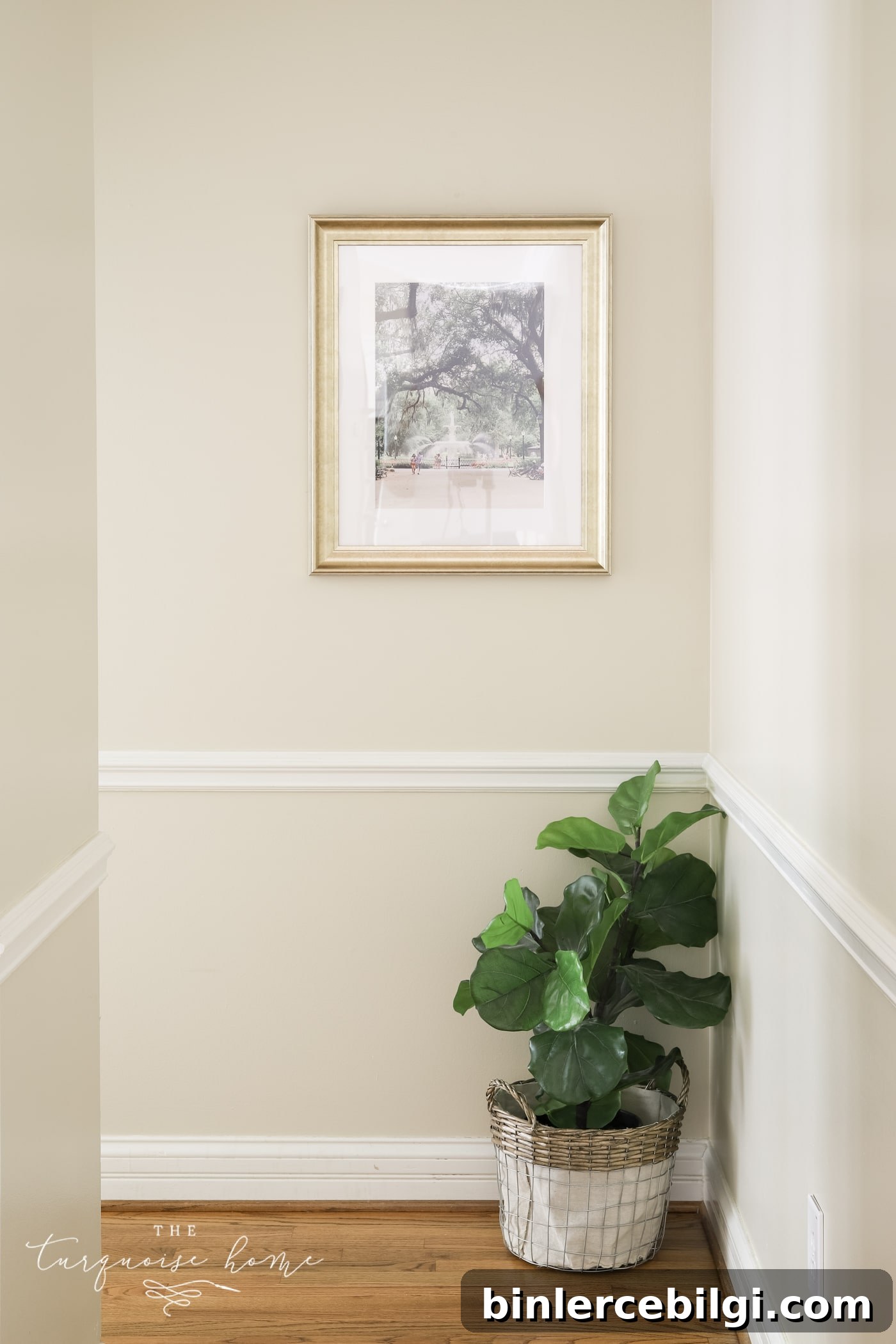 Framed Art in Hallway Decor Ideas
