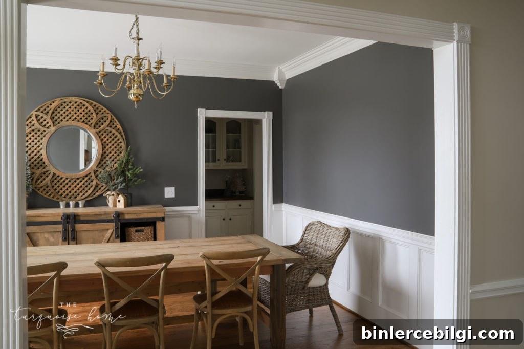 Large blank wall with kendall charcoal paint - perfect for some art!