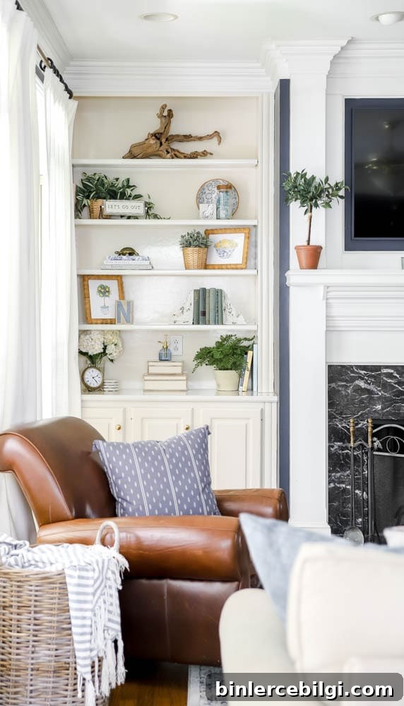 Traditional Styled Built-in Bookshelves
