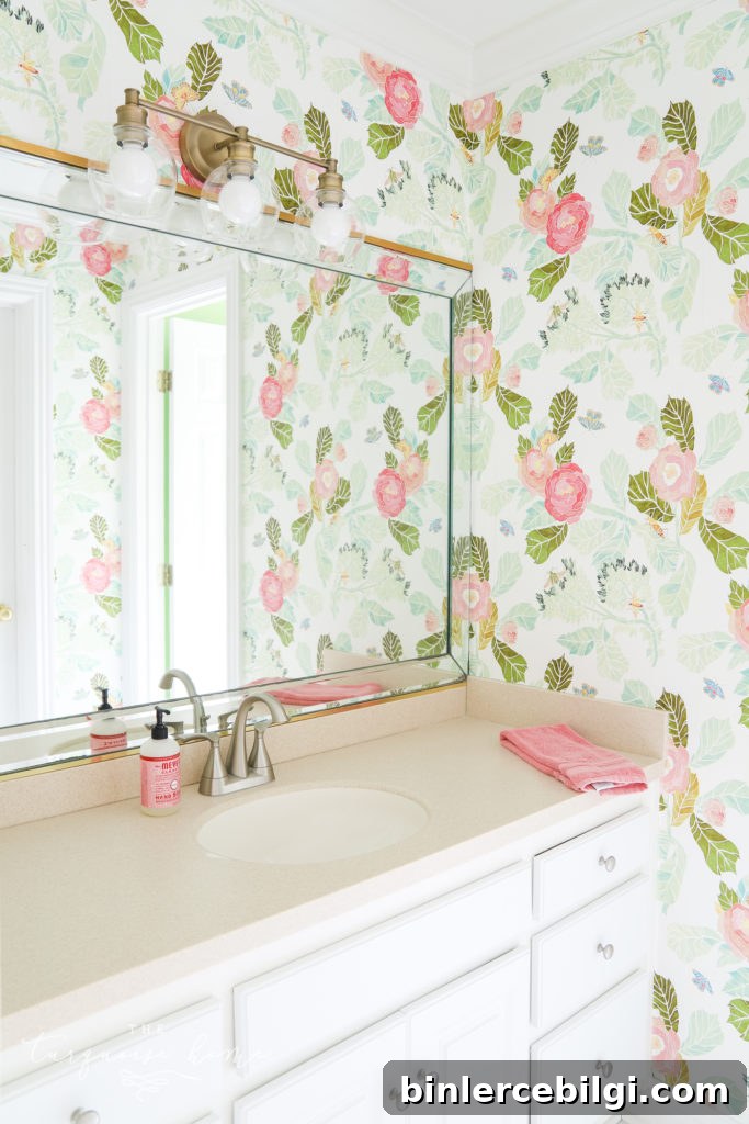 how to hang wallpaper