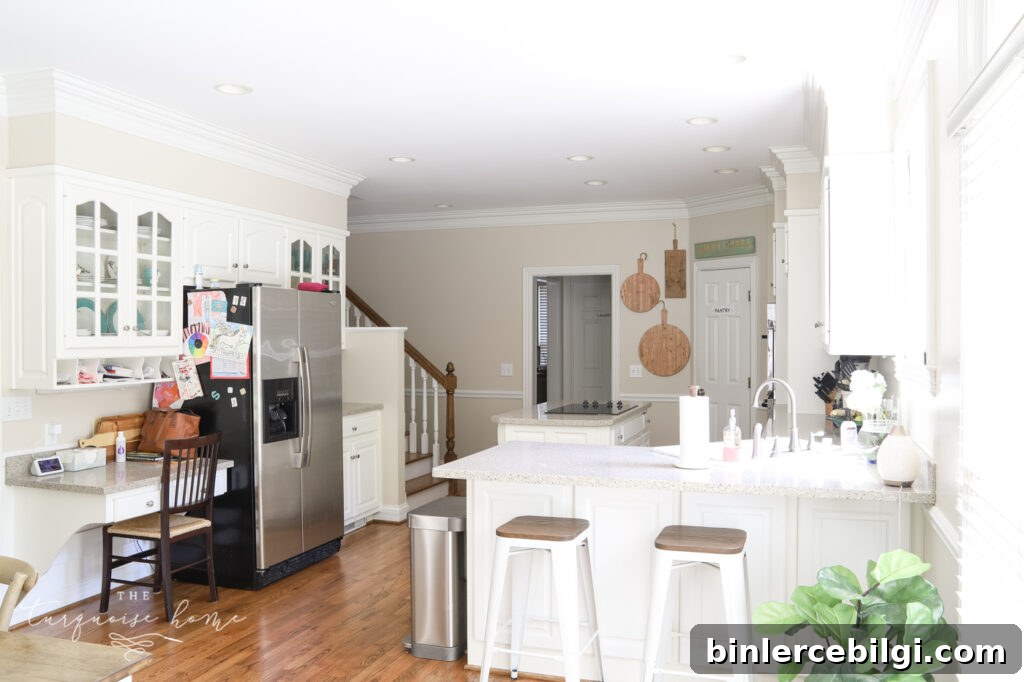 Traditional Kitchen with built-in desk