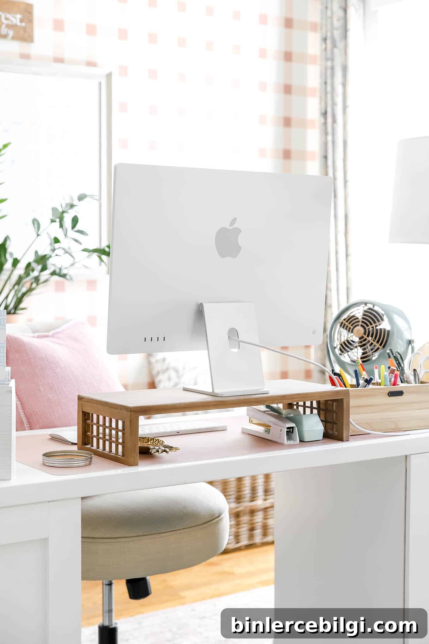 organized office