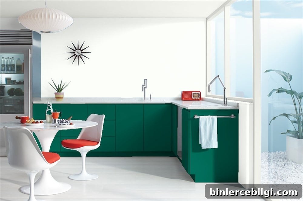 Green Bay by Benjamin Moore: emerald cabinets
