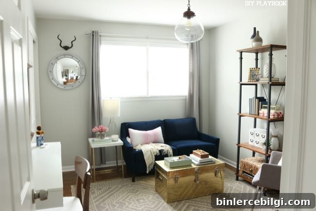 Benjamin Moore Moonshine in a home office