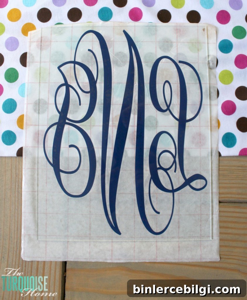 How to Create a Simple Vinyl Monogram {A Silhouette Tutorial for Beginners}